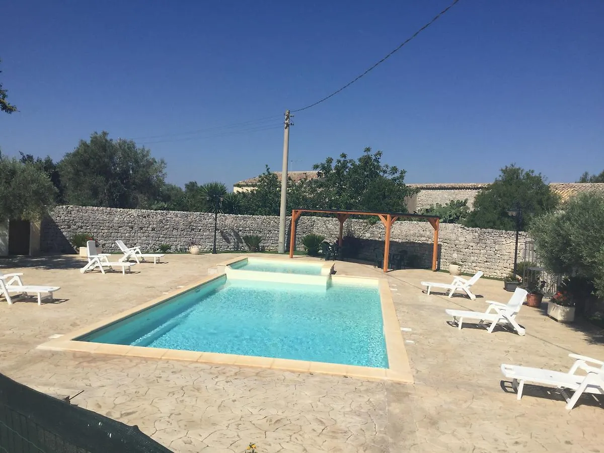 Oasi Di Cava Ispica Vila Pietre Nere San Zagaria 0*,  Itália